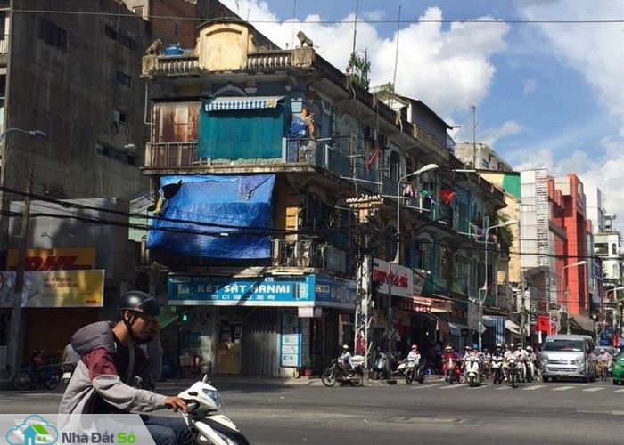TP.HCM: Di dời khẩn cấp chung cư cũ 440 Trần Hưng Đạo