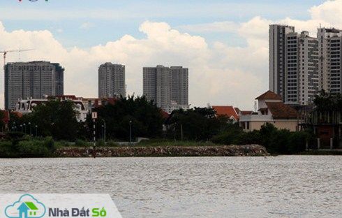 Bờ sông Sài Gòn quá tải vì các dự án nhà cao tầng