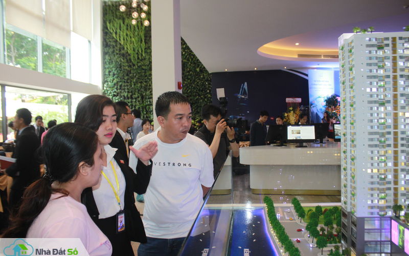 Vui, buồn đời nữ môi giới