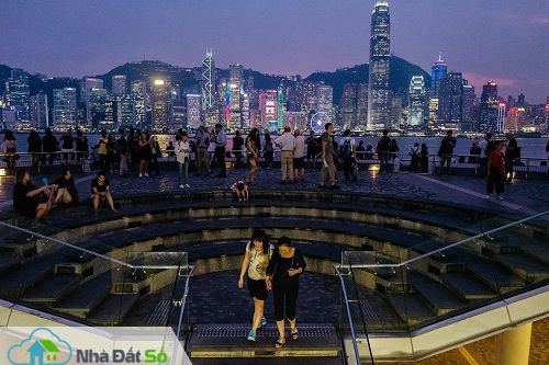 Giá thuê tòa tháp chọc trời tại Hong Kong 