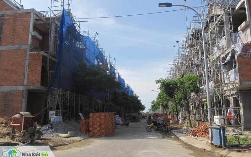 nhà phố xây sẵn