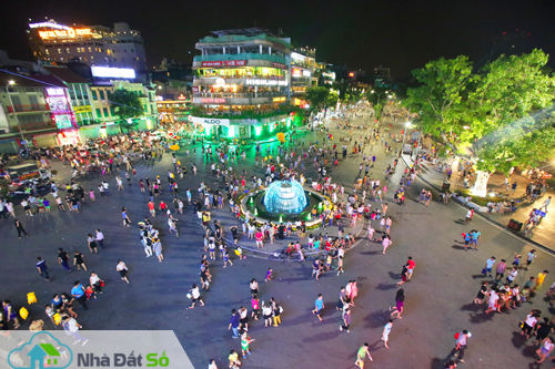 phố đi bộ hồ Gươm 