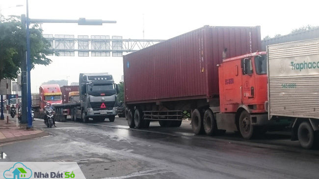 Cảng Cát Lái