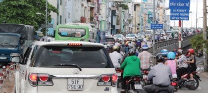 bat dong san khu nam sai gon kho tho boi ha tang