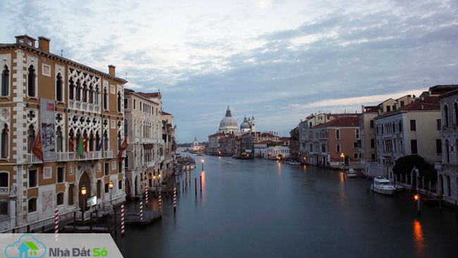 Giá nhà ở tại Italy 