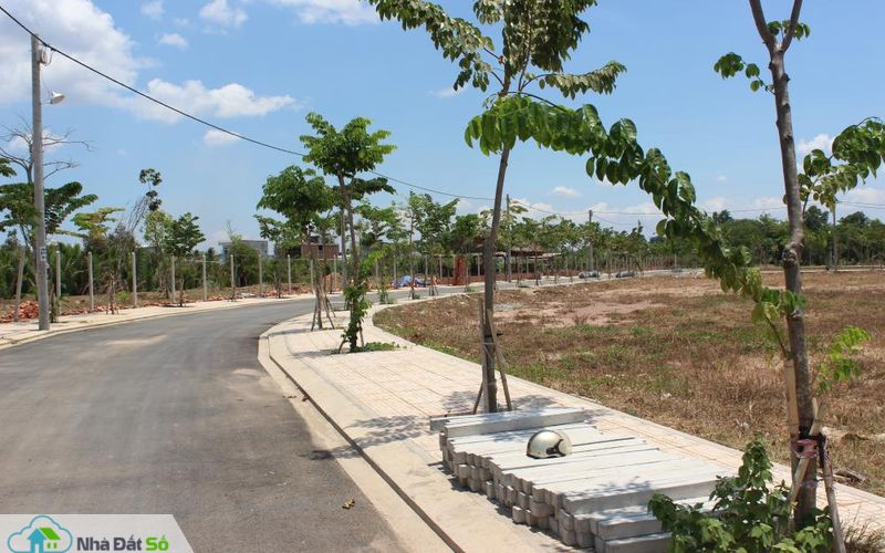 Khu Tây Sài Gòn: Nhà đầu tư “đón sóng” đất nền phân lô dịp giáp Tết 