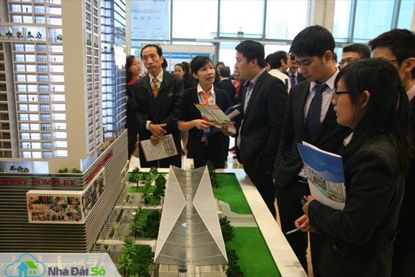 Doanh nghiệp bất động sản rầm rộ tuyển quân sau Tết