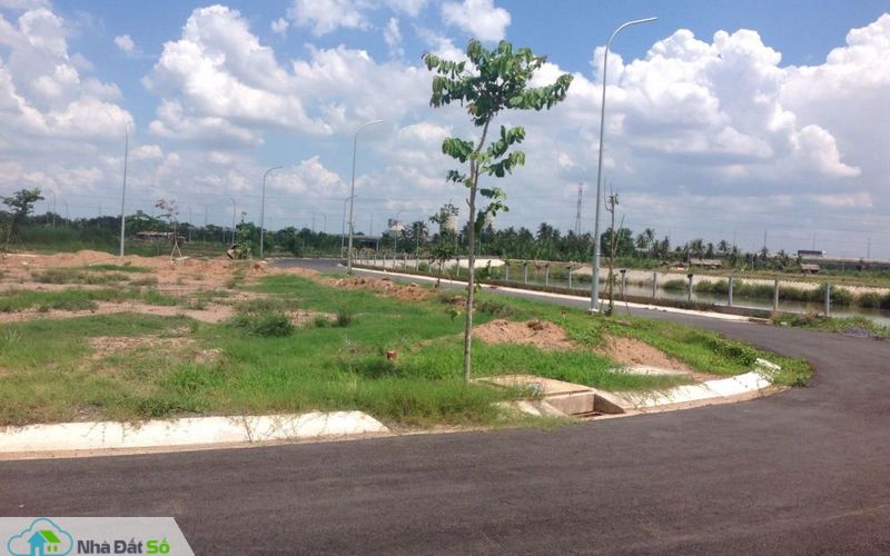 Nhà đầu tư “đón đầu” dự án mới phân lô tại khu Đông Sài Gòn