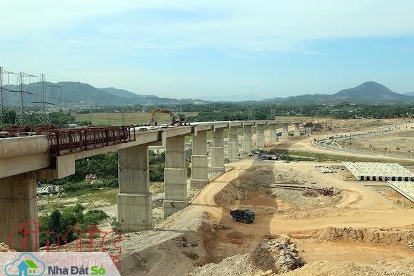 Cuối năm 2018, hoàn thành cao tốc La Sơn – Túy Loan