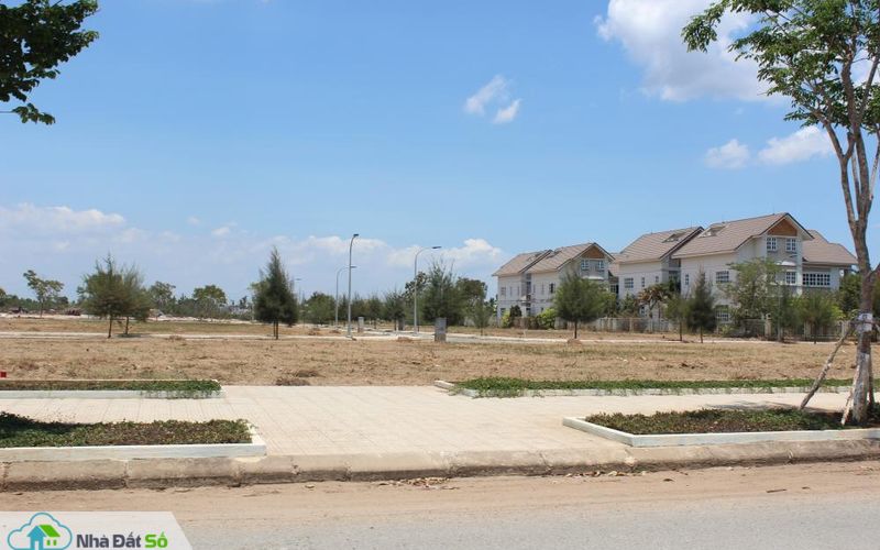 Tâm lý đám đông là căn nguyên của cơn sốt đất hiện nay