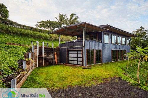 Ngôi nhà đặc biệt này nằm ở Hawaii, Mỹ. Nhìn bên ngoài nó không có gì đặc biệt nhưng lại ẩn chứa nhiều công năng thú vị.