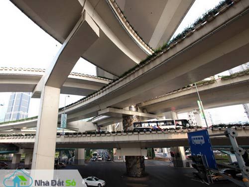 10 vị trí nhà phạm 'sát khí' xin đừng mua