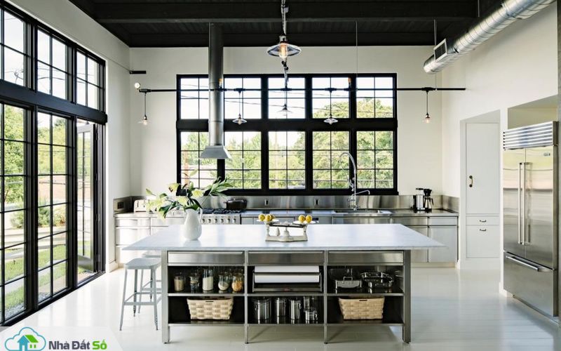 Đảo bếp được làm bằng đá cẩm thạch Carrara dài tới 10 foot