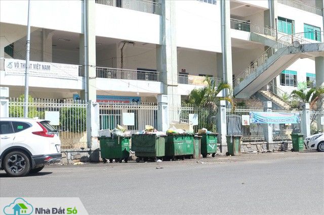  Sân vận động Chi Lăng hoang tàn sau gần 8 năm bán cho doanh nghiệp - Ảnh 9.