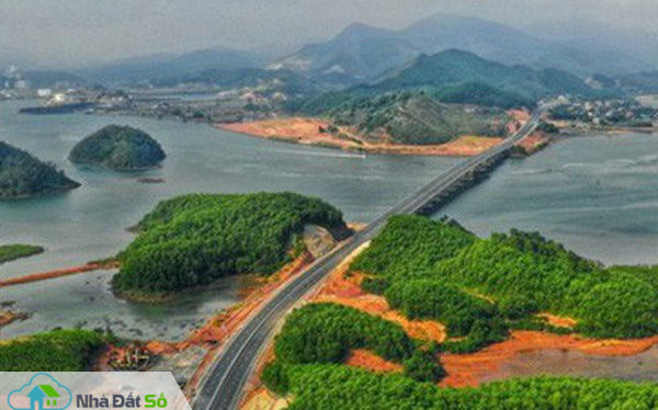 Ngắm toàn cảnh cao tốc Hạ Long - Vân Đồn 12.000 tỷ xuyên vùng Đông Bắc