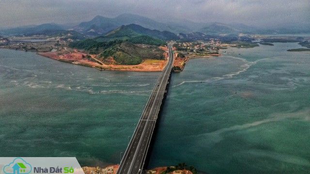Ngắm toàn cảnh cao tốc Hạ Long - Vân Đồn 12.000 tỷ xuyên vùng Đông Bắc - Ảnh 15. Ngắm toàn cảnh cao tốc Hạ Long - Vân Đồn 12.000 tỷ xuyên vùng Đông Bắc - Ảnh 15.