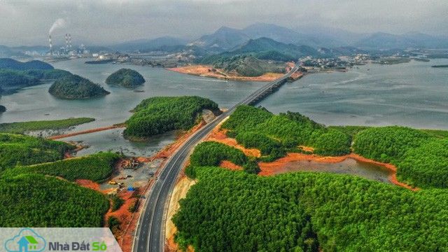 Ngắm toàn cảnh cao tốc Hạ Long - Vân Đồn 12.000 tỷ xuyên vùng Đông Bắc - Ảnh 13. Ngắm toàn cảnh cao tốc Hạ Long - Vân Đồn 12.000 tỷ xuyên vùng Đông Bắc - Ảnh 13.