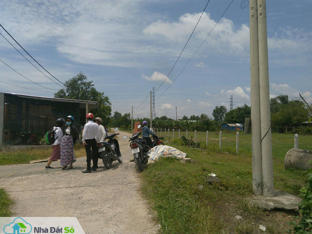 Nhà đầu tư âm thầm lướt sóng đất nền tỉnh lẻ - Ảnh 1. Nhà đầu tư âm thầm lướt sóng đất nền tỉnh lẻ - Ảnh 1.