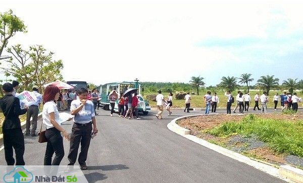 Nhà đầu tư âm thầm lướt sóng đất nền tỉnh lẻ - Ảnh 2. Nhà đầu tư âm thầm lướt sóng đất nền tỉnh lẻ - Ảnh 2.