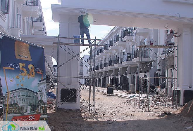 Đà Nẵng cảnh báo rủi ro &#34;đặt cọc giữ chỗ&#34; khi mua nhà đất - 1