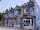 Bán Nhà Phố Giá Cực Hấp Dẫn, 3 Mặt Tiền Gần Nhà Hàng 18E, Đại Lộ Bình Dương