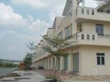 Kẹt Tiền Cần Bán Nhà (5X30) Đất Mt Chợ 10X30 Giá 570Tr, Tiện Buôn Bán