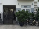 Nhà 100m2, Đang Cho Thuê, Sổ Riêng, 900 Triệu