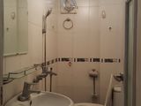 Bán Nhà Phân Lô Hoàng Quốc Việt 45m2 Ô Tô Đỗ, Hiện Đại,Giá Rất Lộc.