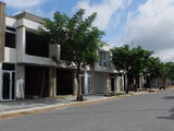Bán Nhà Xây Sẵn Trục Mua Sắm Khu Đô Thị Fpt City