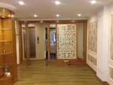 Bán Nhà Tại Tôn Thất Tùng,40m2, Nhà Thông Thoáng, Kinh Doanh,3 Tầng, Giá 4.5 Tỷ.