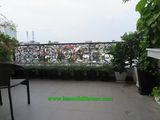 Căn Hộ Dịch Vụ 2 Ngủ, Ban Công, Sân Thượng Rộng Cho Thuê Ở Văn Cao 0972672688
