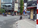 Bán Nhà Mặt Phố Ngọc Khánh, Ba Đình- Hiếm -Kd Cực Tốt- 5 Tầng- 12 Tỷ