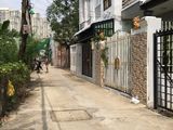 Cho Thuê Nhà Riêng. Dt 4.5 X18.5M.1 Trệt , 2 Lầu. St. Giá 8 Tr/ Tháng. Huỳnh Tấn Phát .