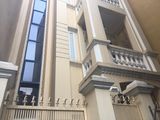 Bán Nhà Ngọc Khánh, Ba Đình 60m2 Mặt Tiền 5.7m 5.95 Tỷ