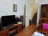 Bán Nhà Phố Trương Định, 35m2 Sd, 5 Tầng, Ô Tô Đỗ Cửa.