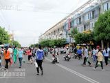 Định Cư Nước Ngoài Lâu Dài, Cần Bán Gấp Lô Đất Mt Chợ Và 16 Phòng Trọ Cho Thuê Kín Cách Khu Cn 200M