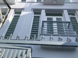 Bán Nhanh Nhà Đồng sở hữu, sổ hồng riêng. DT 3.4X8M. 1 Trệt, 2 Lầu. Giá 1.6 Tỷ.