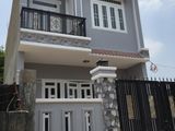 Bán Gấp Căn Nhà 100M2, Đối Diện Ubnd Xã Hưng Long-Bình Chánh, 1 Tỷ, Sổ Hồng Riêng