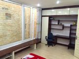 Mặt Phố Kinh Doanh Sầm Uất Cho Thuê Để Ở Giá 4,6 Tỷ Phố Hoàng Mai Ô Tô Đỗ Cửa