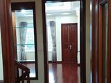 Hiếm! Mặt Phố! View Hồ! Kinh Doanh Đỉnh! P. Kim Đồng, Diện Tích 66M2 x 5 Tầng, Giá 8.6 Tỷ.
