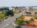 Lô Đất 300M2 (10×30m) Gần Góc 2 Mặt Tiền Đường Nhựa 16M, Nằm Trong Khu Dân Cư Đông Đúc, Sát Chợ.