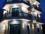 Bán Gấp Biệt Thự Góc 2 Mặt Tiền Giá 4,5 Tỷ Diện Tích 72M2