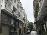 Cho Thuê Nhà Nguyên Căn Khu Hoàng Quốc Việt .1 Tr ,2L,st .đã Gắn 4 Máy Lạnh .giá Thuê 19 Tr.