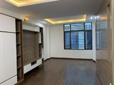 Bán Nhà Thịnh Quang Đống Đa 42M, 5 Tầng Mặt Tiền 3.9 M Giá 5.7 Tỷ, Nhà Mới Ở Luôn.
