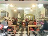 Sang Nhượng Lại Cửa Hàng Cafe Và Cơm Văn Phòng Rất Đẹp Mặt Phố Thái Thịnh.
