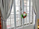 1 Bước Ra Đường. 2 Bước Ra Trường .3 Bước Ra Trung Tâm Thương Mại