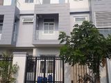 Cần Bán Gấp Nhà Phố , 1 Trệt , 1 Lầu , Bình Dương Giá Rẻ , Sổ Hồng Riêng
