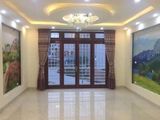 Siêu Phẩm Phạm Văn Đồng . Ô Tô Vào Nhà, Kinh Doanh