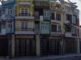 Nhà Đẹp, Vỉa Hè Rộng Nằm Trong Khu Phân Lô, Gần Sát Đường Phạm Văn Đồng