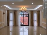 7 Tầng Thang Máy, Phân Lô Ô Tô Tránh Phố Nguyên Hồng, 65M2, Mặt tiền 5.4M, Kinh Doanh Sầm Uất